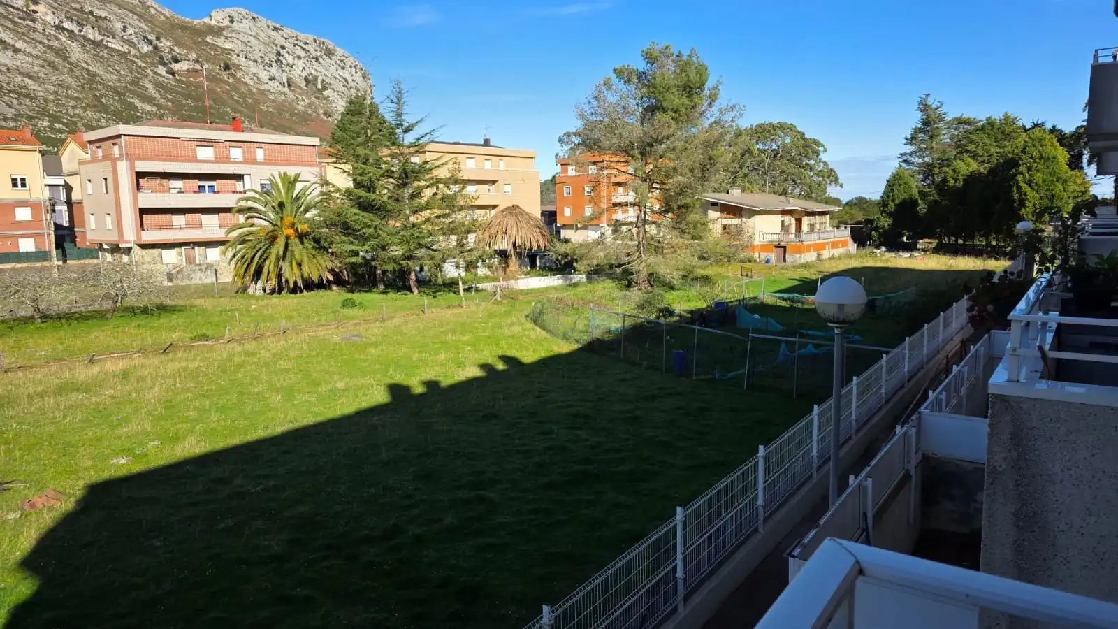 Außenansicht von Wohnung zum Verkauf in Castro-Urdiales mit Heizung und Abstellraum