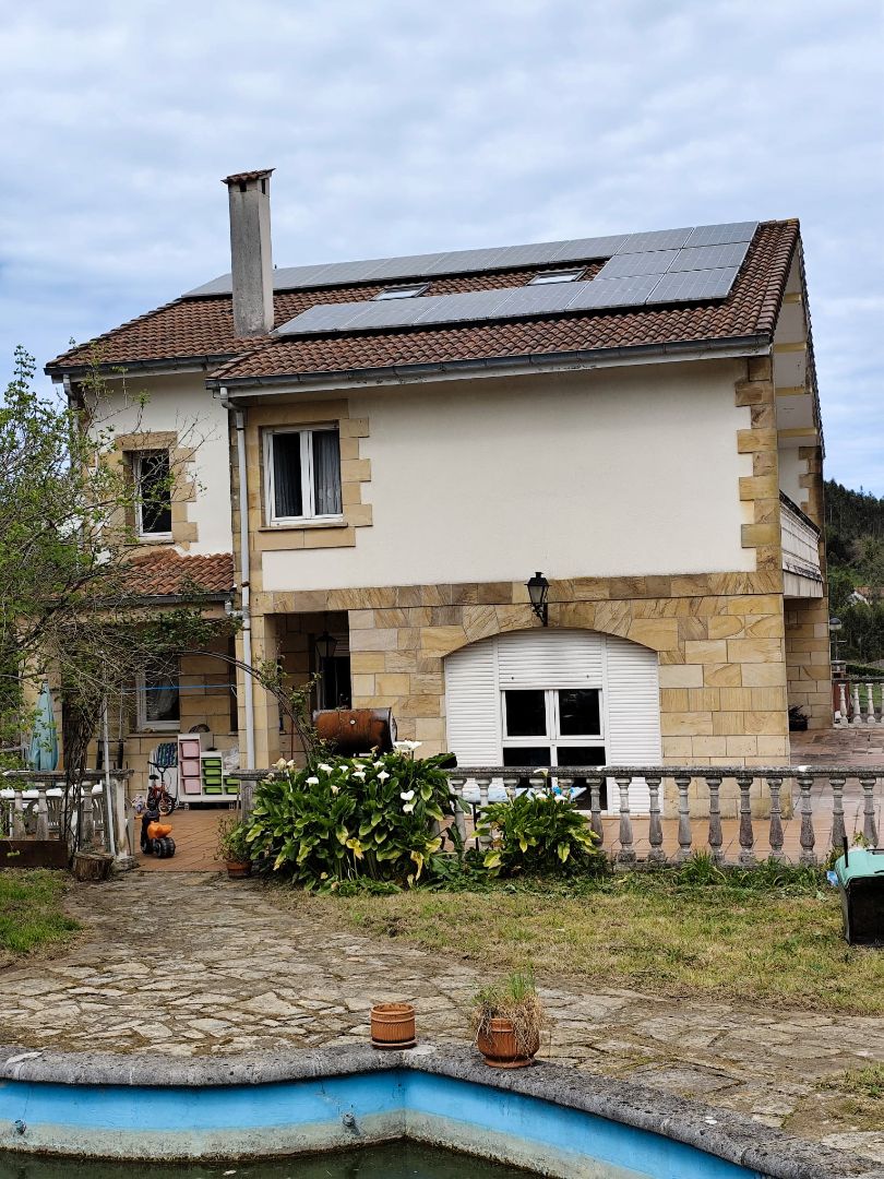 Exterior view of House or chalet for sale in Bareyo  with Heating, Private garden and Parquet flooring