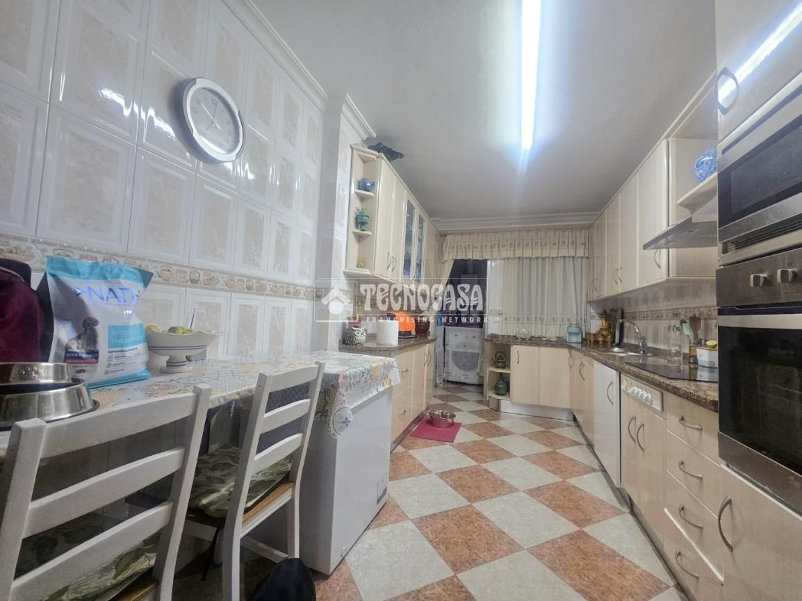 Kitchen of Flat for sale in Mairena del Aljarafe