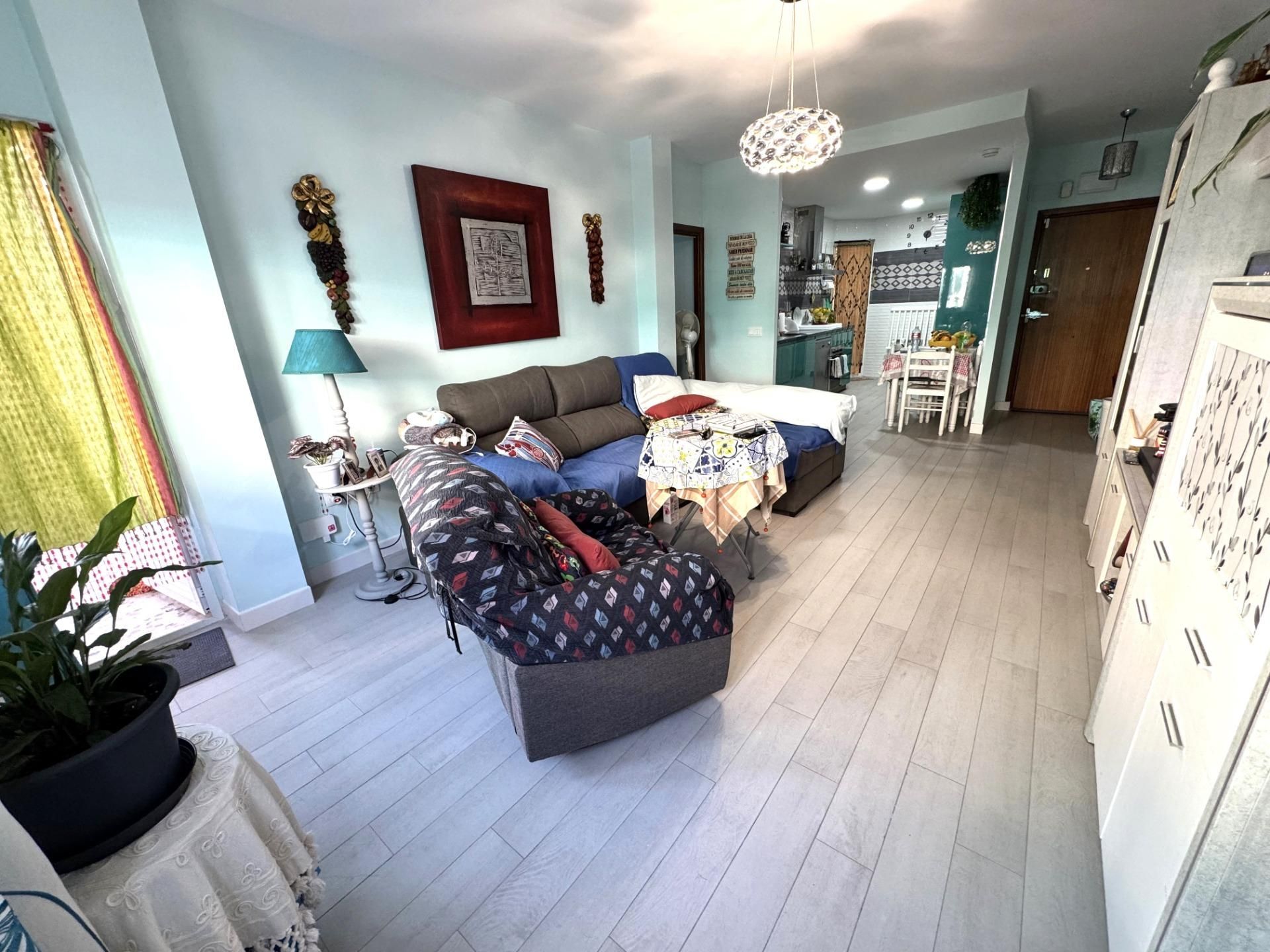 Sala d'estar de Pis en venda en Punta Umbría amb Balcó