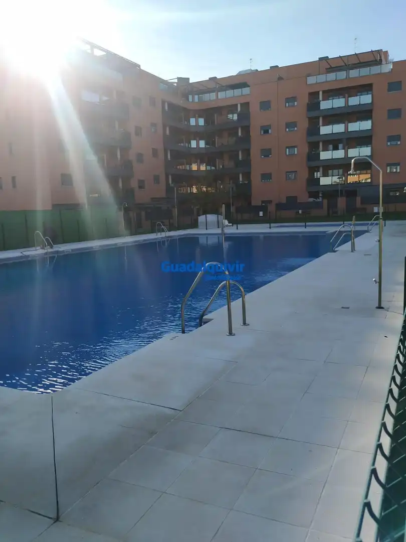 Piscina de Piso en venta en Montequinto con Aire acondicionado, Jardín privado y Terraza