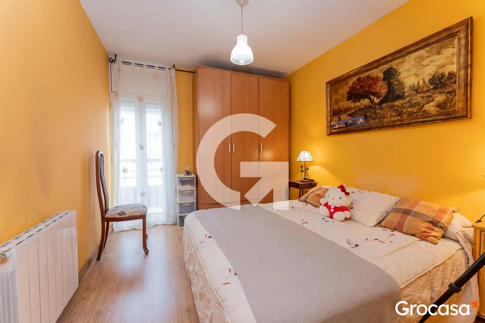 Habitación de Casa adosada en venta en Cornellà de Llobregat con Aire acondicionado, Calefacción y Trastero