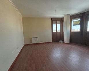 Wohnzimmer von Wohnung zum verkauf in Pedro Muñoz mit Balkon