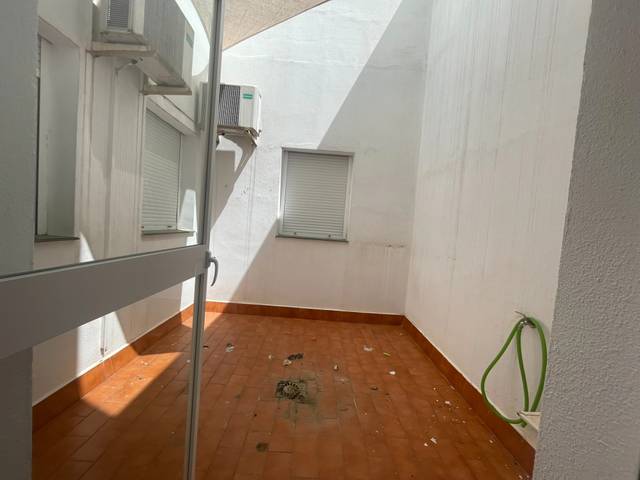 Piso en Venta en Avenida de la Constitución, 27 en Bornos