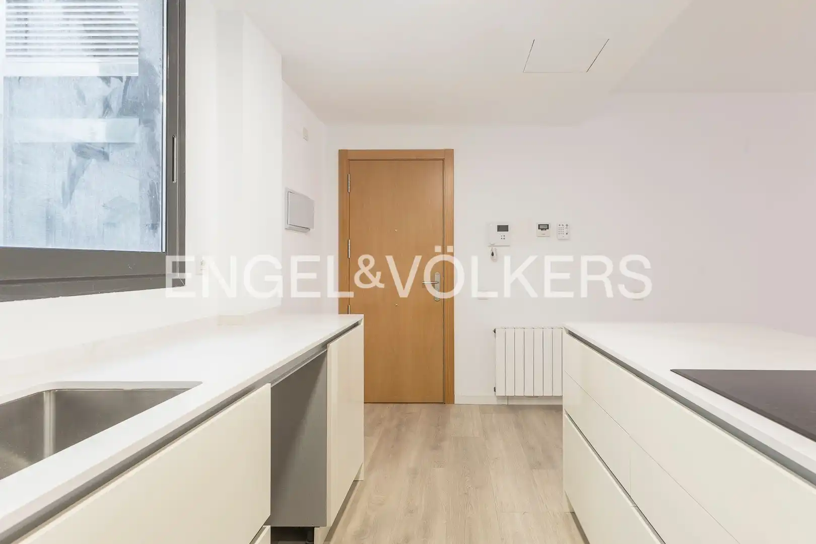 Cocina de Dúplex en venta en Barcelona con Aire acondicionado, Calefacción y Jardín privado