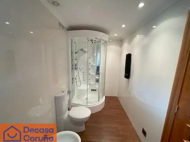 Bany de Casa o xalet en venda en Madrid amb Jardí privat, Terrassa i Traster