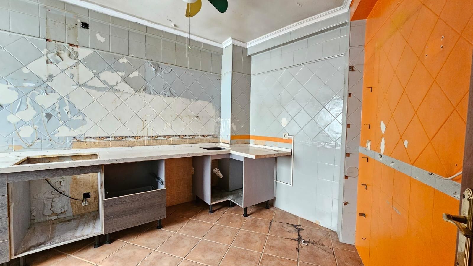 Kitchen of Flat for sale in  Córdoba Capital