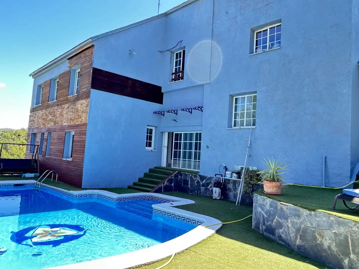 Schwimmbecken von Haus oder Chalet zum Verkauf in Cervelló mit Klimaanlage, Privatgarten und Schwimmbad