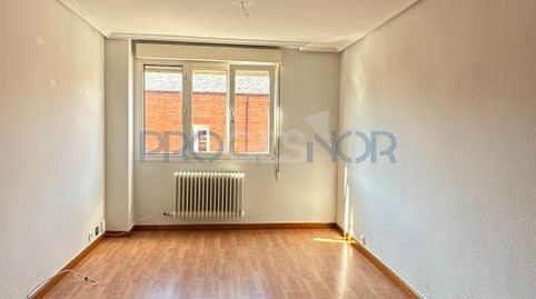 Foto 5 de Apartament en venda a La Molinera, Trobajo del Camino, San Andrés del Rabanedo