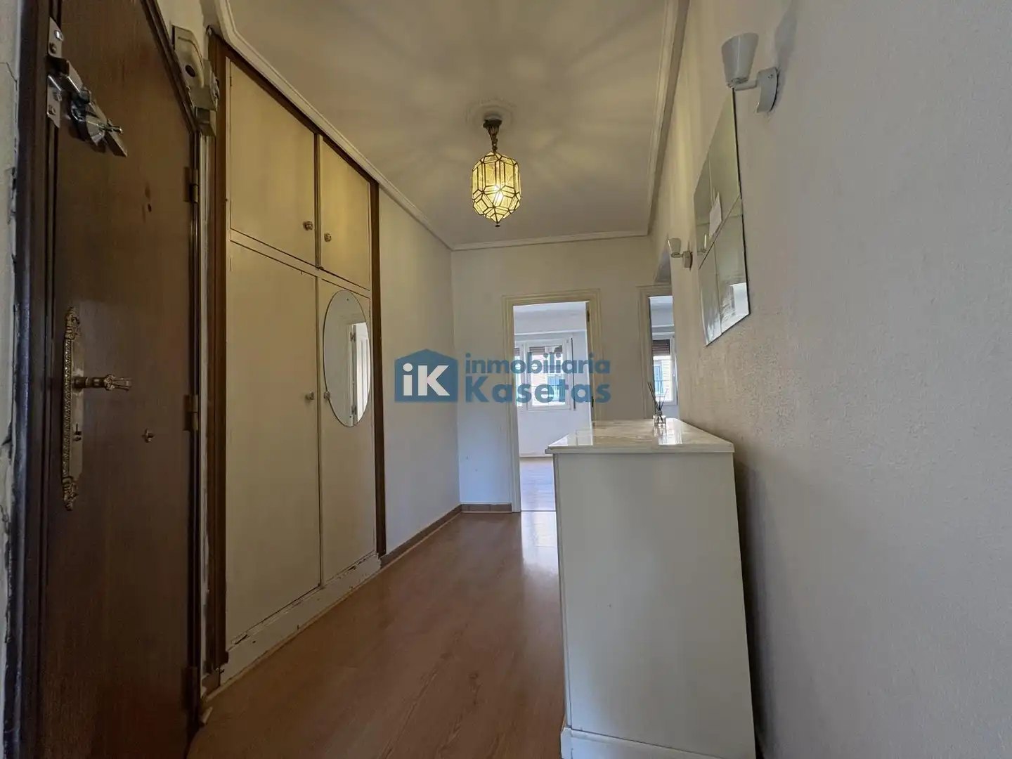 Habitación de Piso en venta en Basauri  con Calefacción