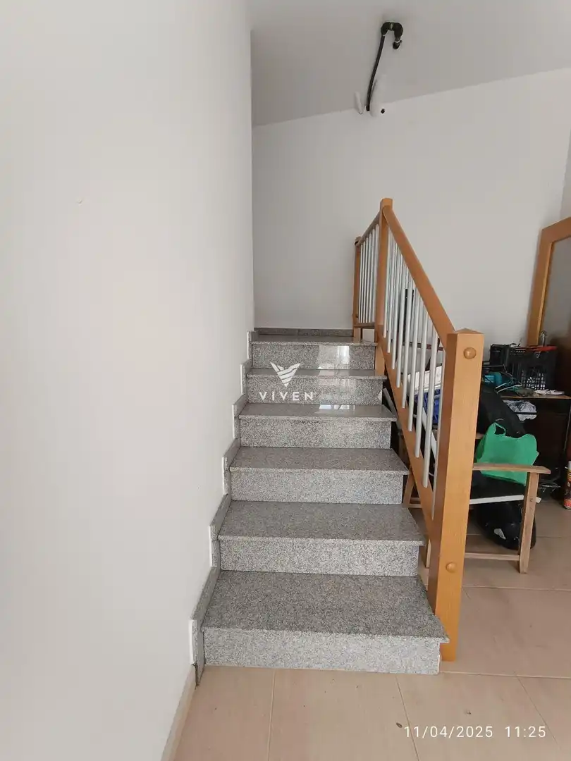 Einfamilien-Reihenhaus zum Verkauf in Olivella mit Heizung, Privatgarten und Terrasse