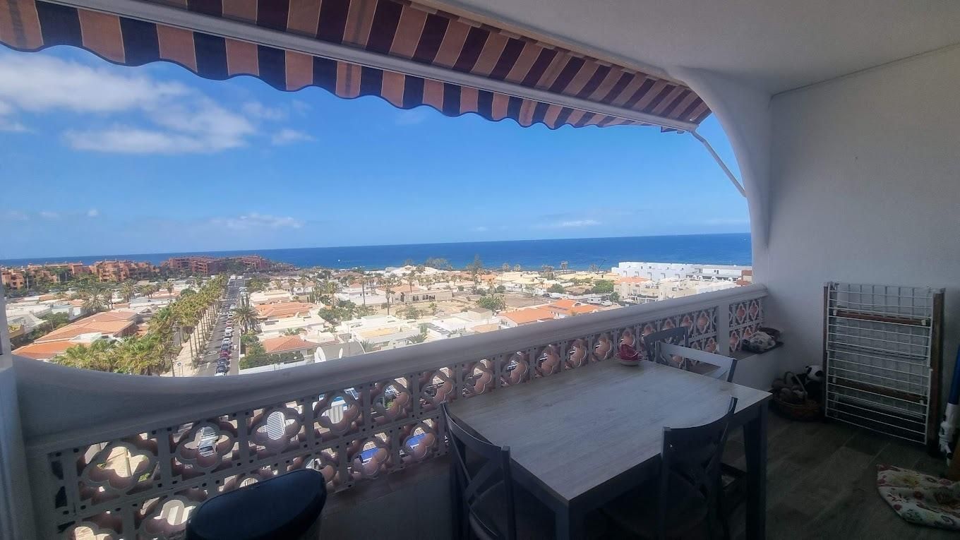 Vista exterior de Apartament en venda en Arona amb Terrassa i Balcó