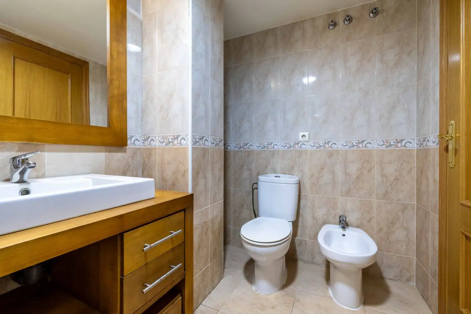 Bathroom of Flat for sale in Murcia  with Air Conditioner, Heating and Furnished