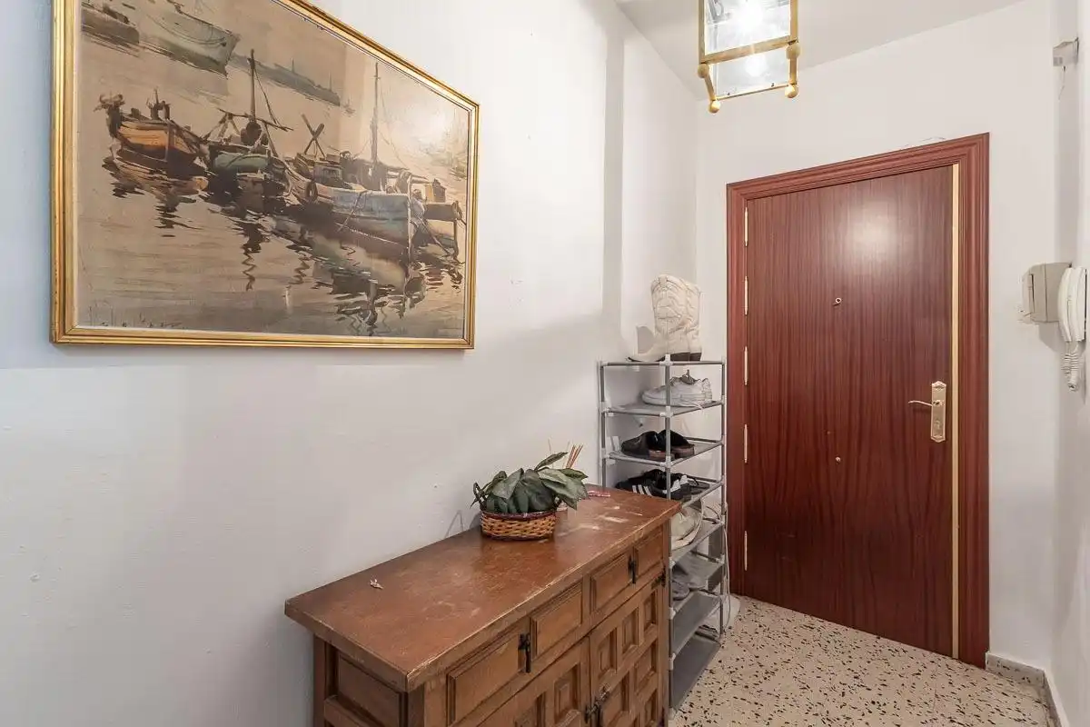 Flat for sale in  Granada Capital  with Furnished and Balcony