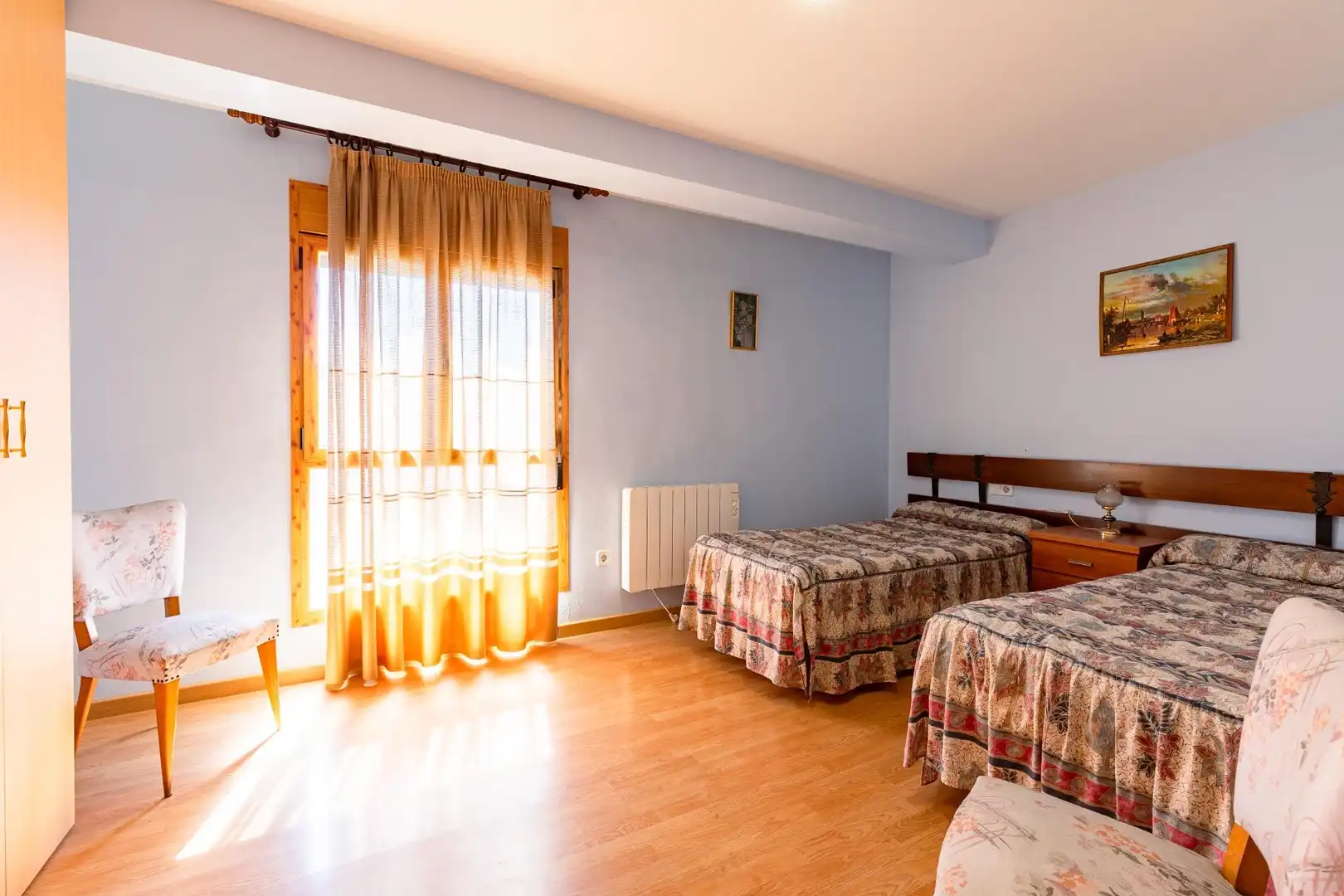 Schlafzimmer von Gebäude zum Verkauf in Puente la Reina de Jaca