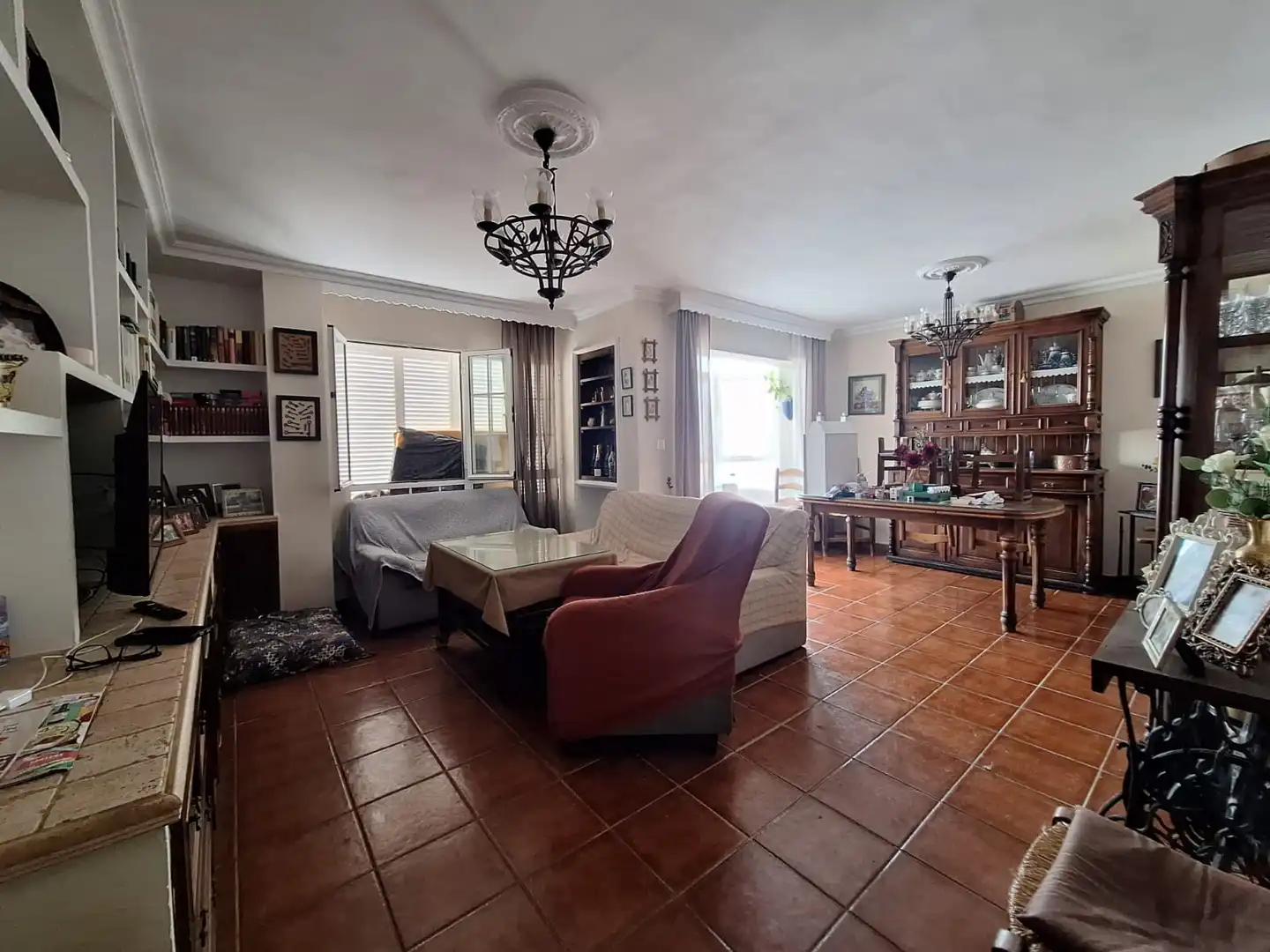 Sala d'estar de Pis en venda en La Línea de la Concepción amb Traster, Moblat i Forn