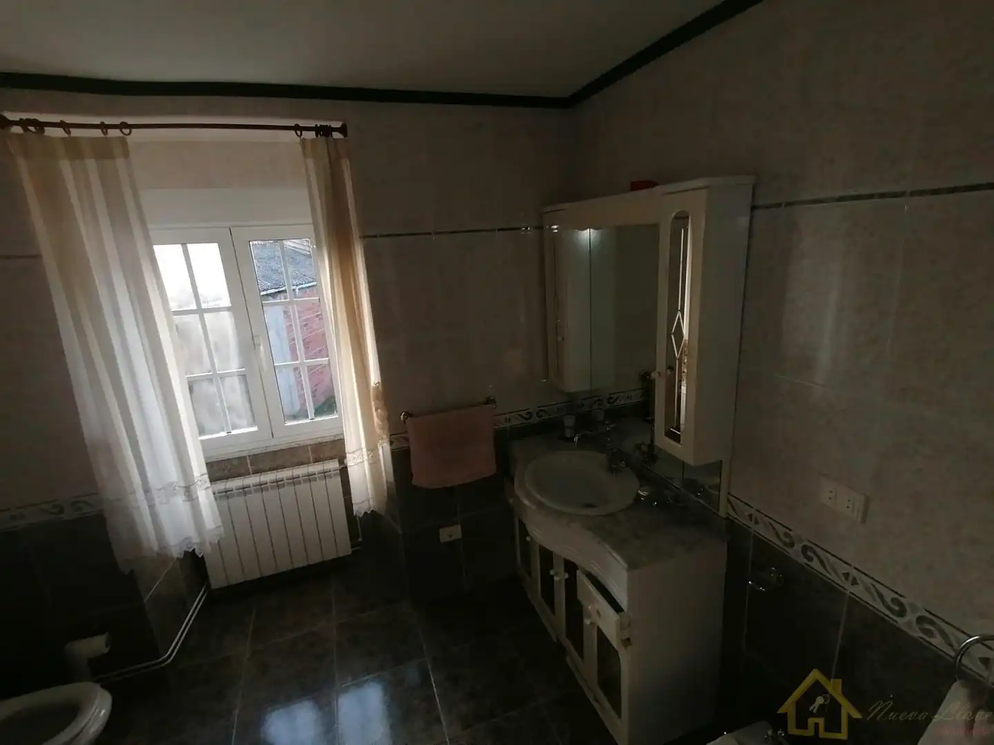 Bathroom of Houses for sale in Castroverde  with Heating, Storage room and Furnished