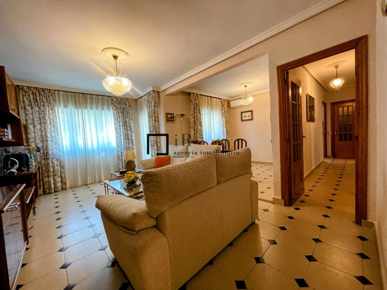 Living room of Flat for sale in  Toledo Capital  with Air Conditioner, Heating and Terrace