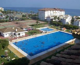 Piscina de Apartament de lloguer en Torrox amb Aire condicionat, Calefacció i Moblat