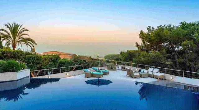 Casa-chalet en Venta en  ALMALLUTX en Son Vida