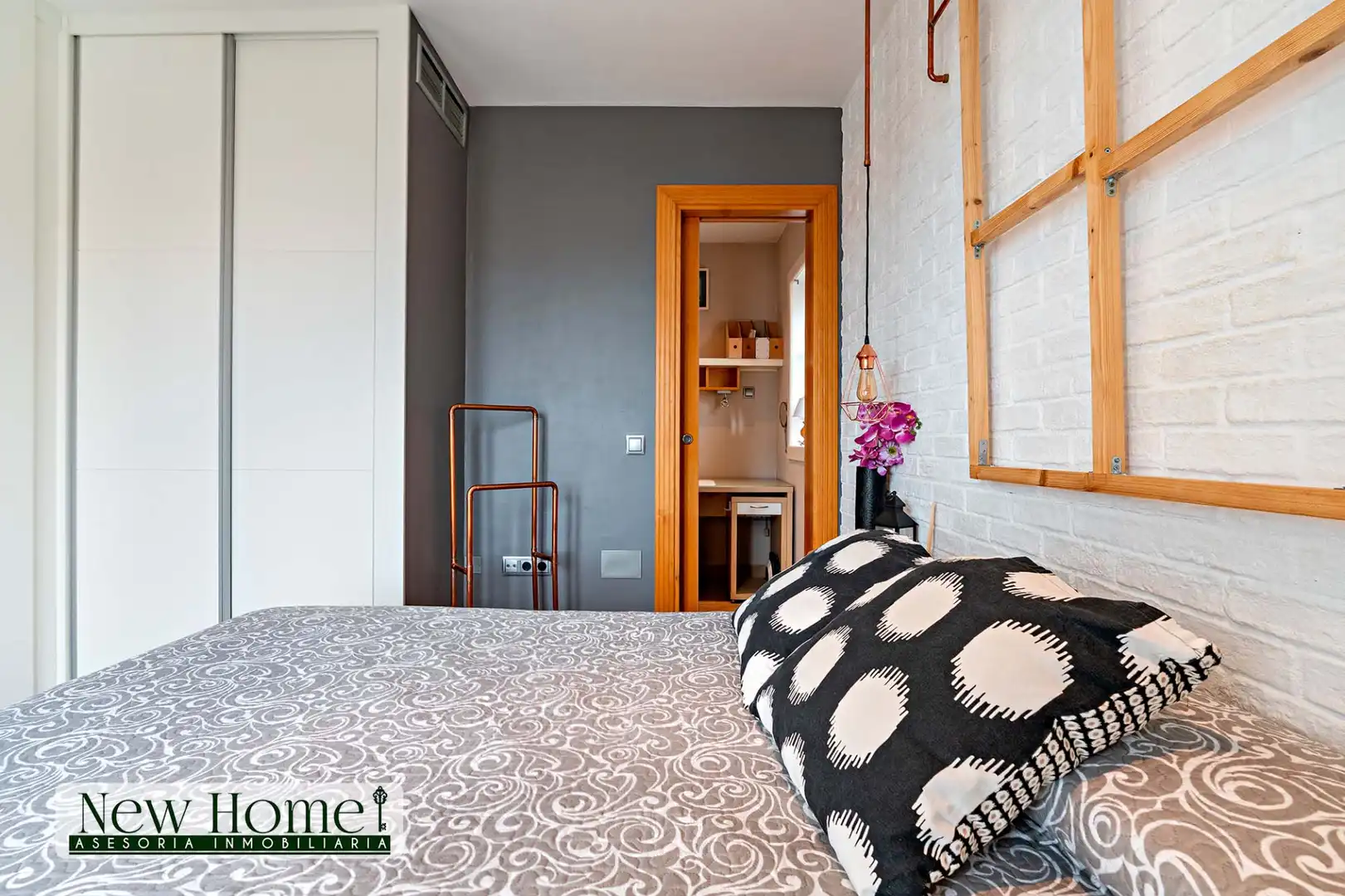 Bedroom of Attic for sale in Roquetas de Mar  with Terrace, Swimming Pool and Furnished