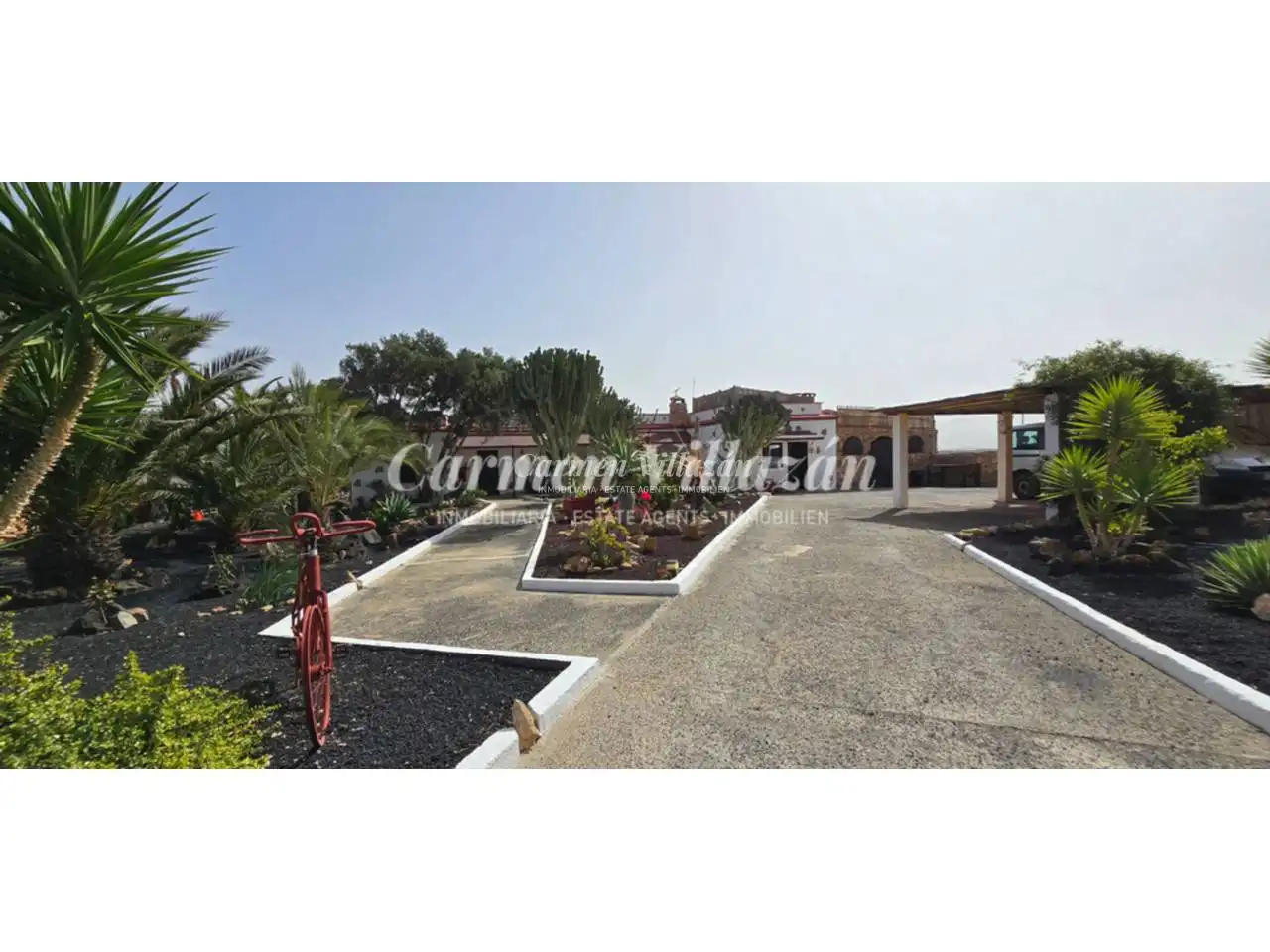 Houses for sale in Antigua  with Private garden, Terrace and Swimming Pool