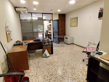 Business premises for sale in Calle Pintor Francisco Pradilla