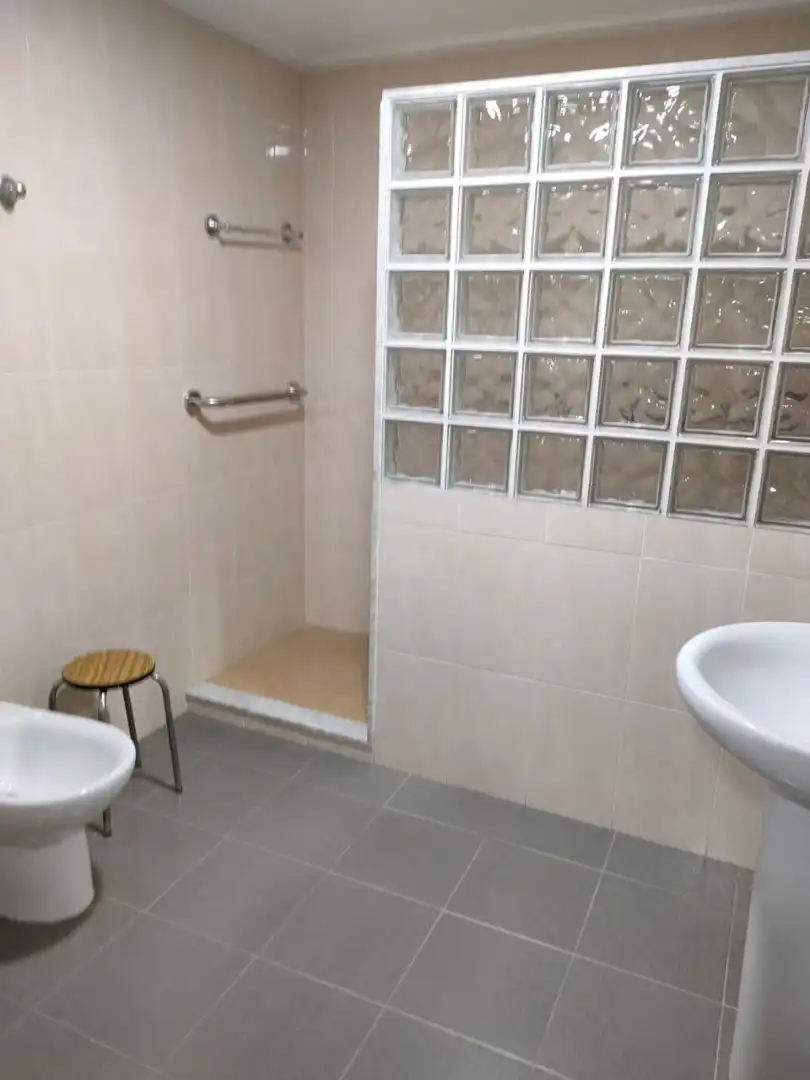 Room in Carrer Jose María Castaño Martinez, Altabix
