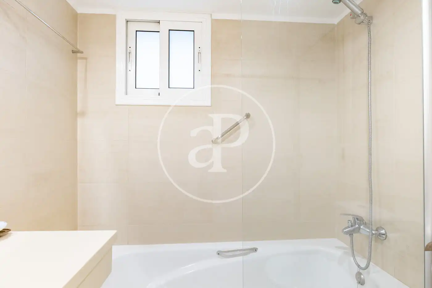Baño de Piso en venta en Barcelona con Aire acondicionado y Calefacción