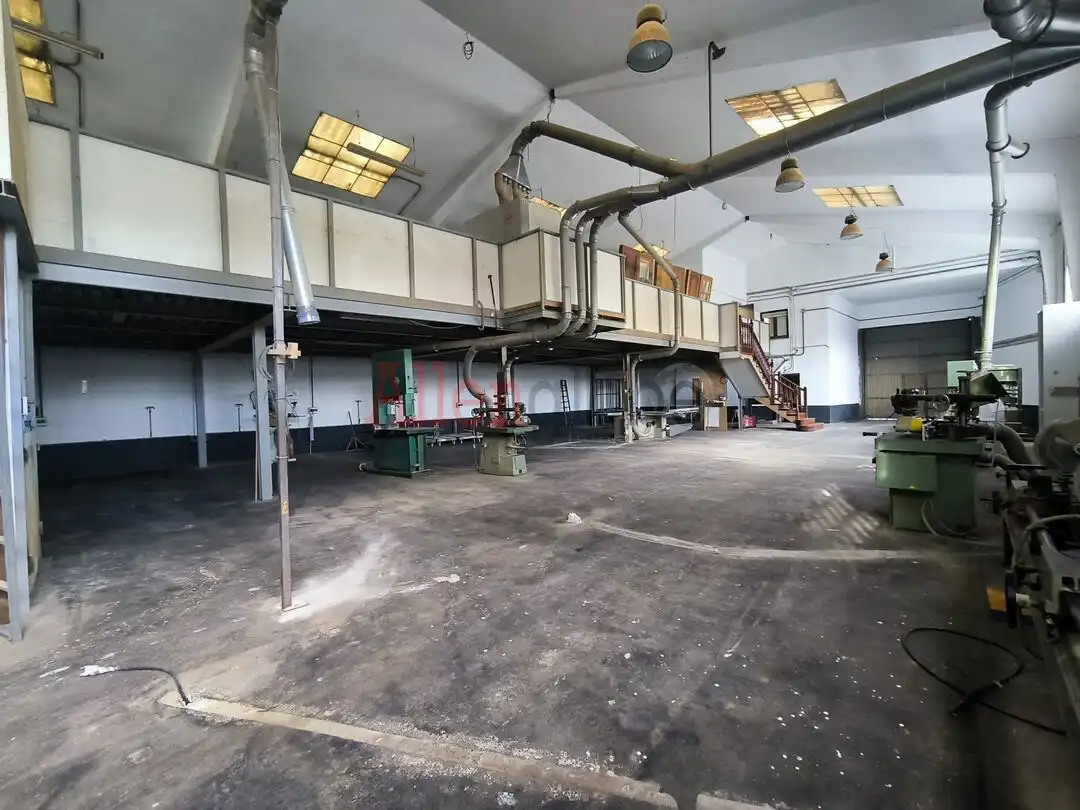 Industrial buildings for rent in Siero