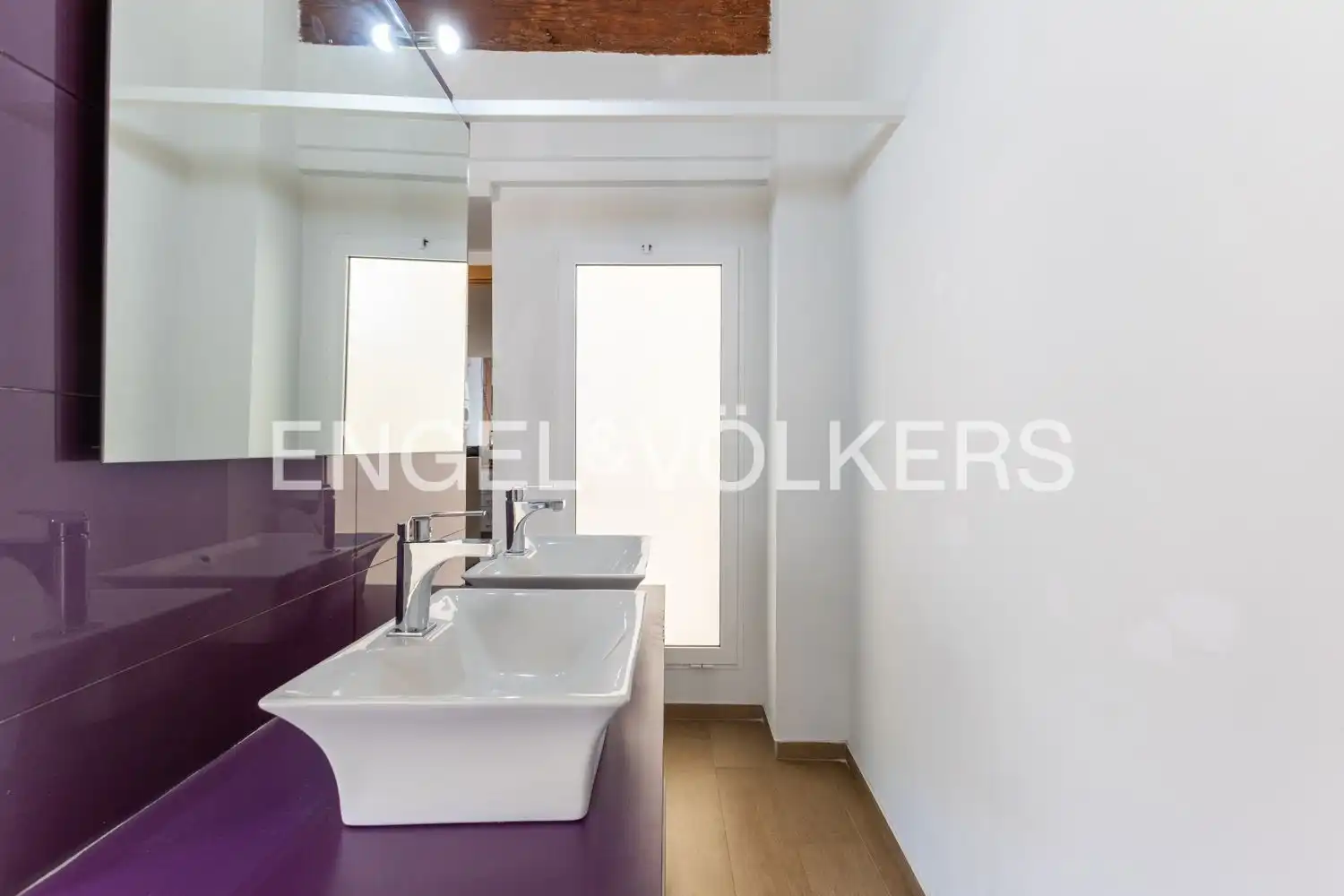 Badezimmer von Wohnung zum Verkauf in Valencia mit Klimaanlage, Heizung und Balkon