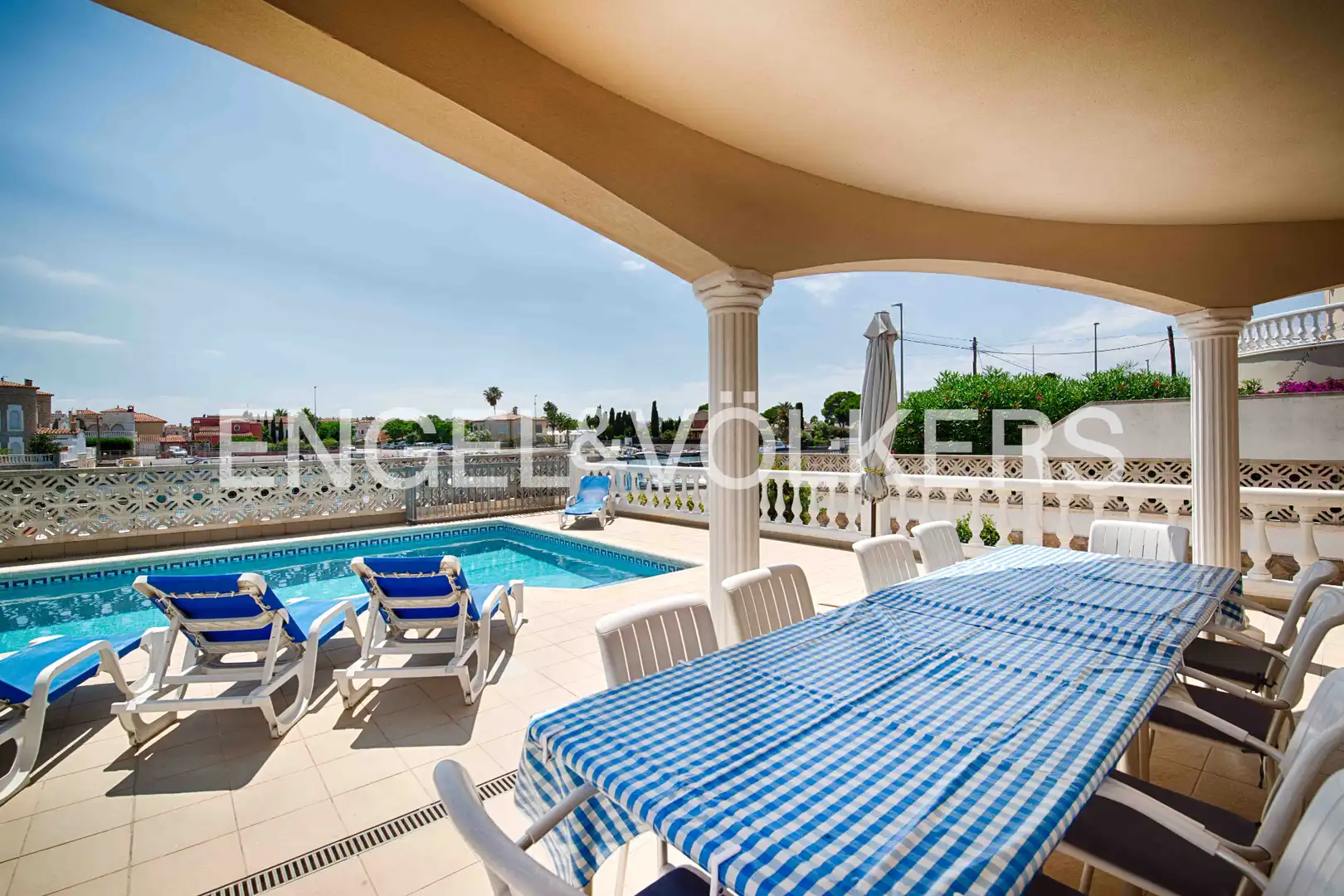 Casa con piscina en venta en Carrer Pení, imagen 9