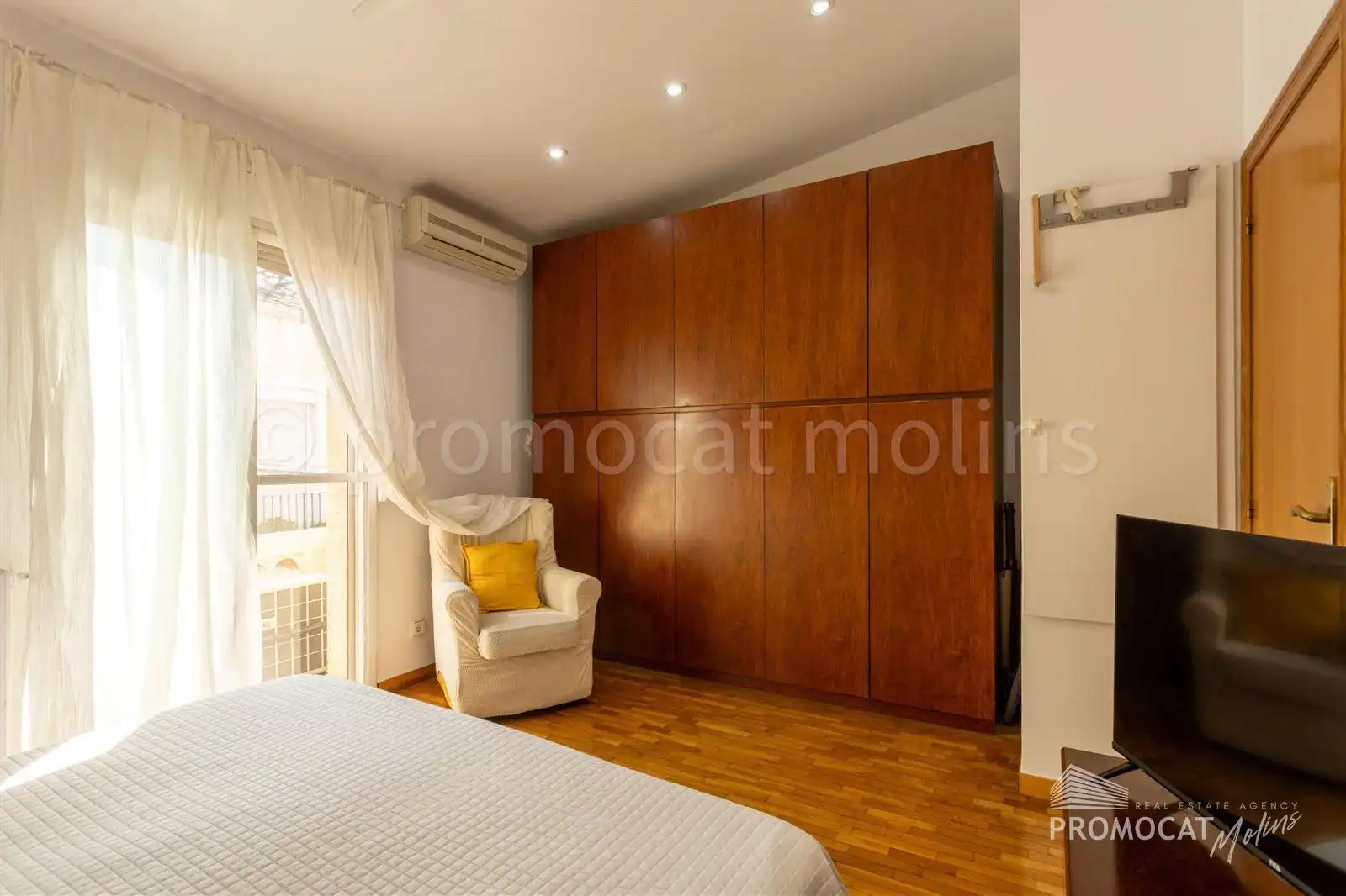 Dormitori de Casa o xalet en venda en Molins de Rei amb Aire condicionat, Calefacció i Terrassa