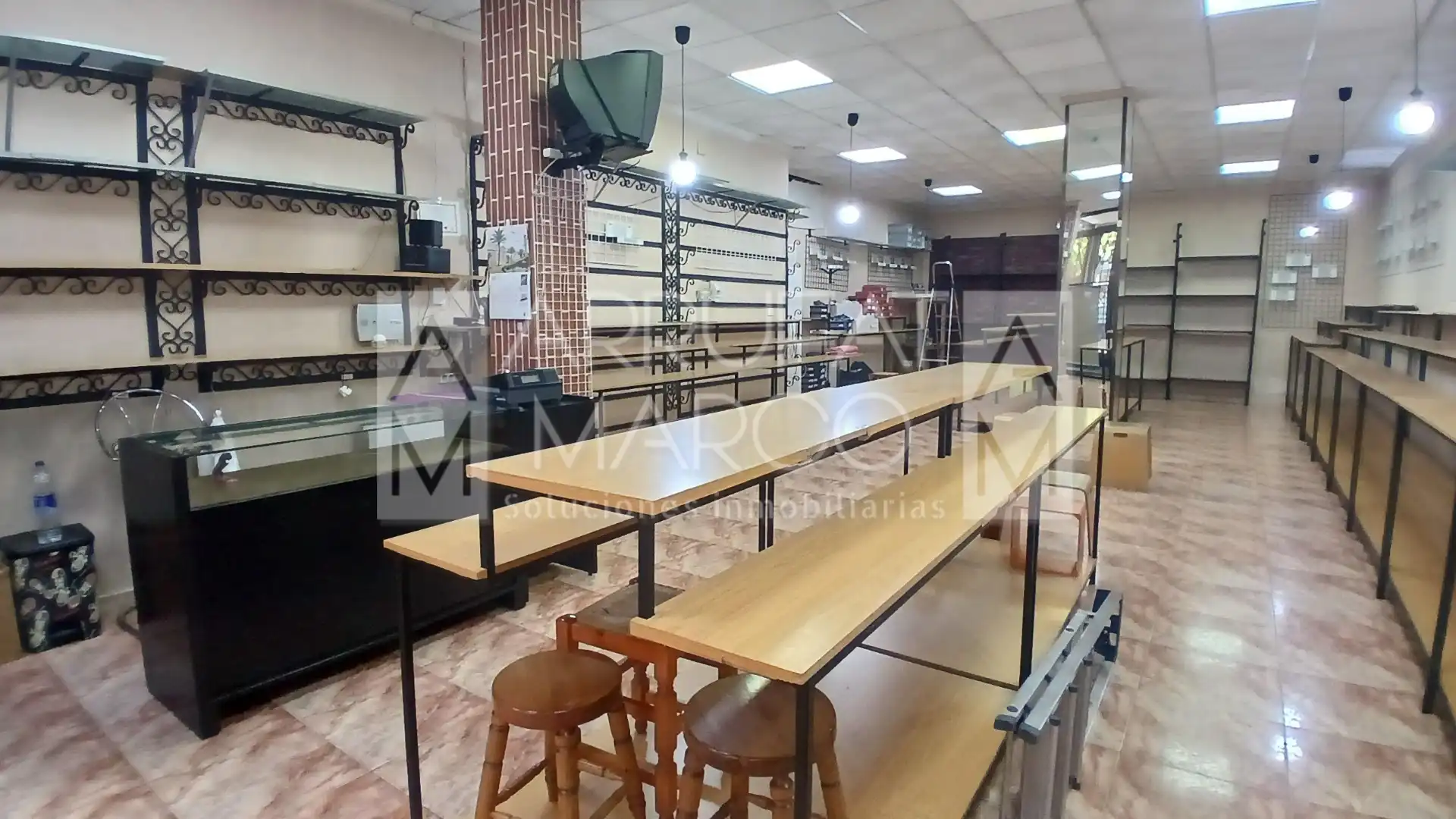 Local comercial en alquiler en Oeste, imagen 2