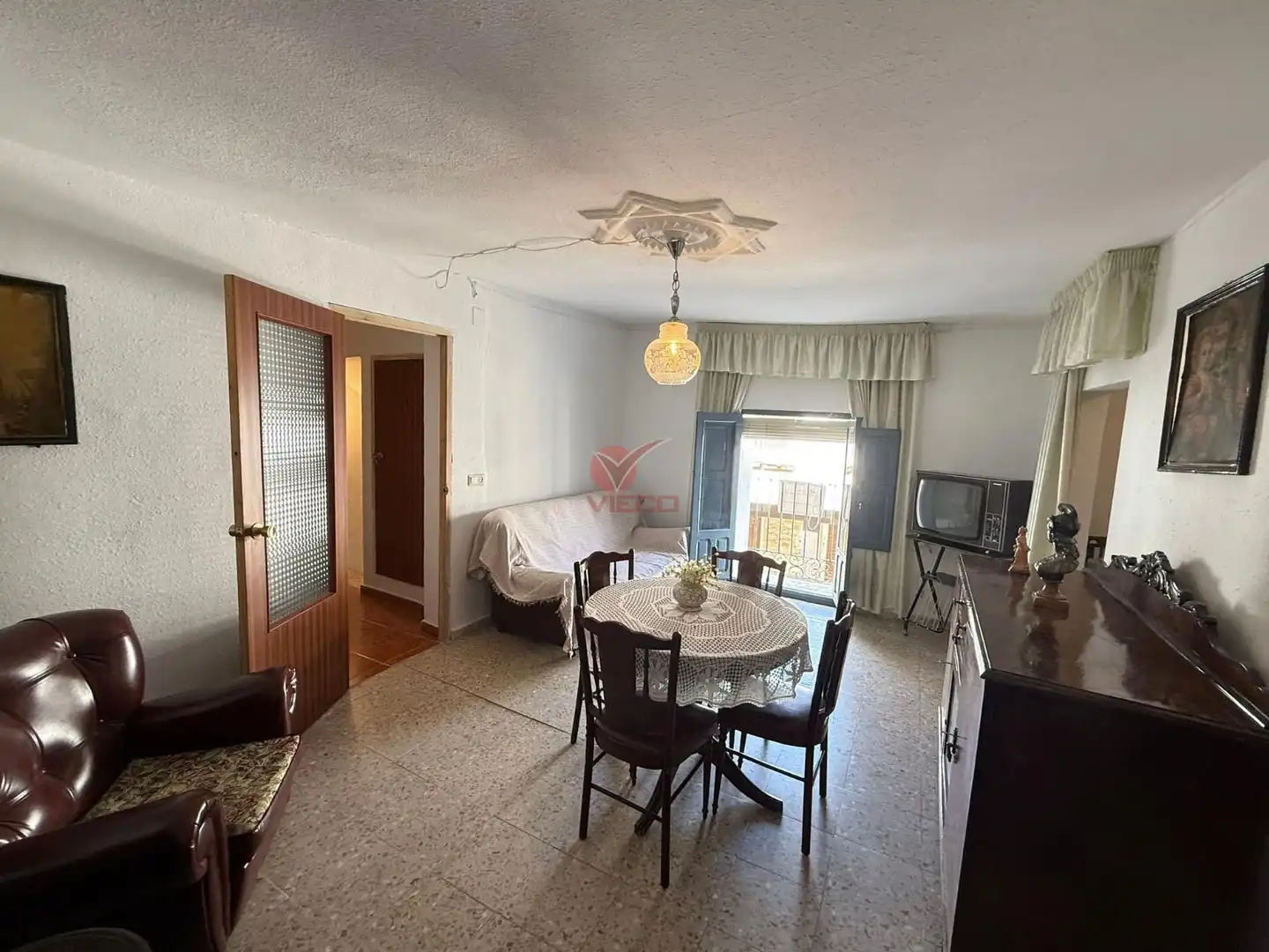 Sala de estar de Casa o chalet en venta en Buenache de la Sierra con Calefacción, Trastero y Amueblado