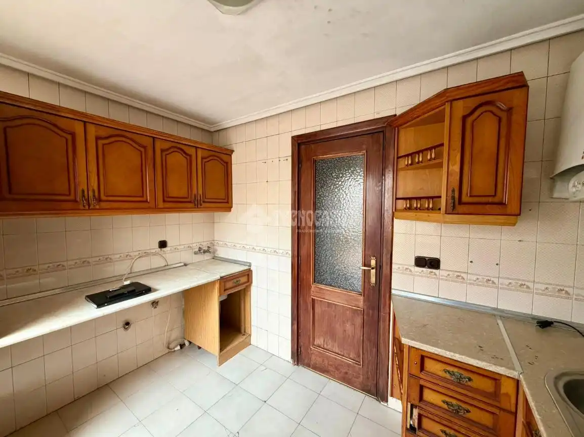 Cuina de Pis en venda en Valdepeñas amb Parquet i Terrassa