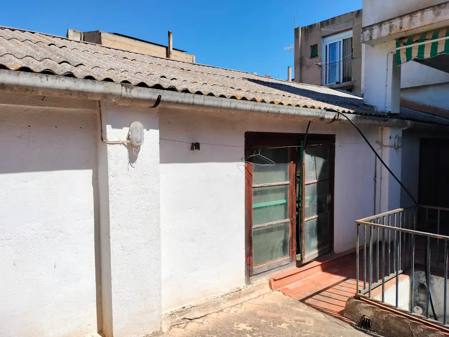 Vista exterior de Casa o xalet en venda en La Riera de Gaià amb Terrassa i Traster
