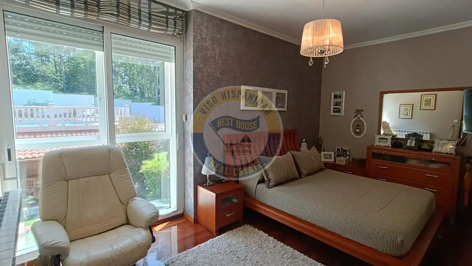Habitación de Casa adosada en venta en Vigo  con Calefacción, Terraza y Trastero