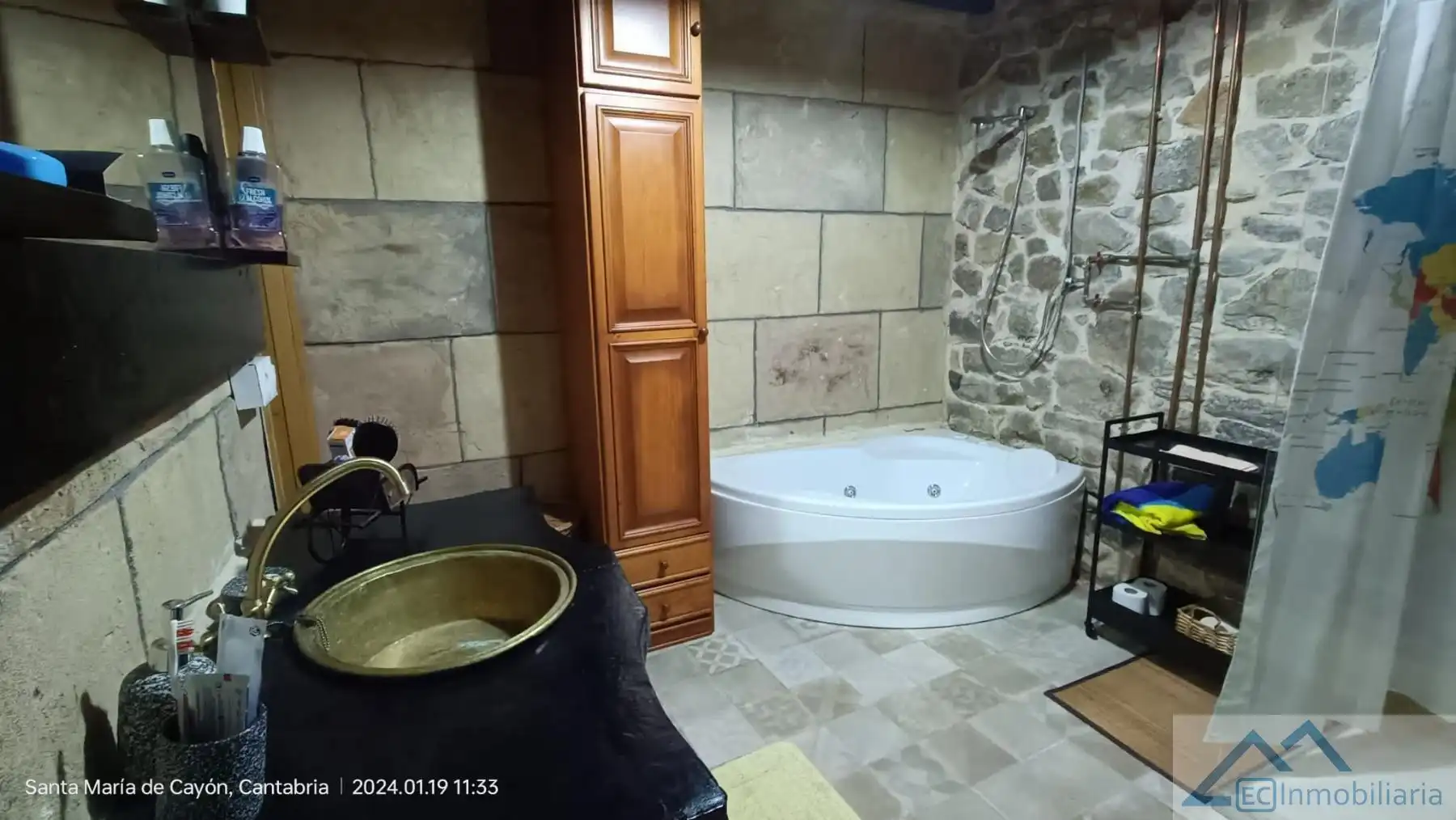 Bathroom of Country homes for sale in Santa María de Cayón