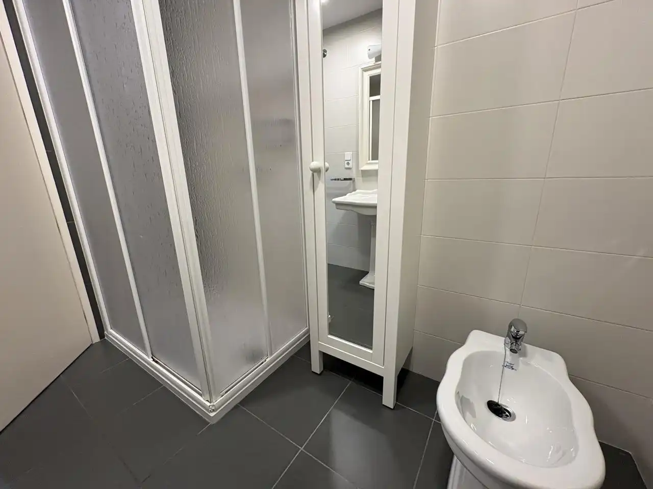 Bany de Pis de lloguer en Madrid amb Aire condicionat, Calefacció i Terrassa