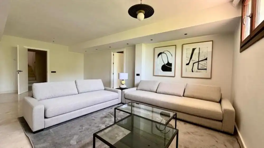Living room of Houses for rent in Marbella  with Air Conditioner, Terrace and Furnished