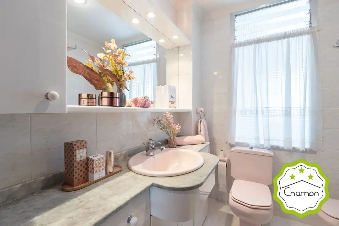 Bathroom of Flat for sale in Bilbao   with Heating and Balcony