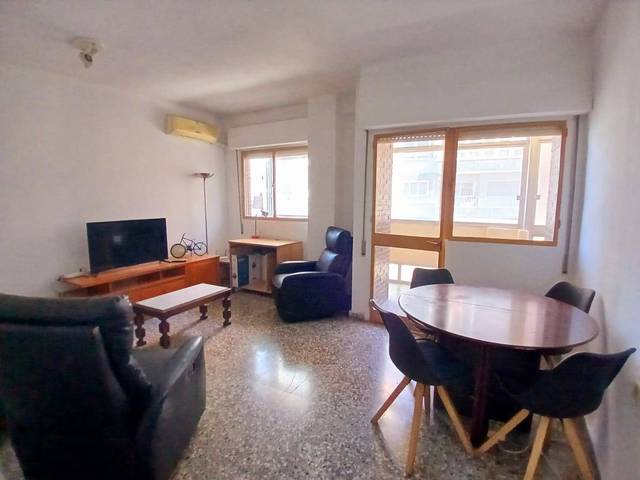 Piso en Venta en Calle de Tirso de Molina en San Ginés