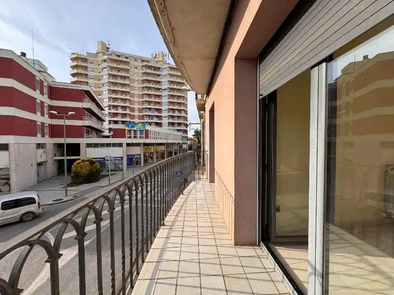 Balcony of Office for rent in La Bisbal d'Empordà  with Air Conditioner, Heating and Terrace