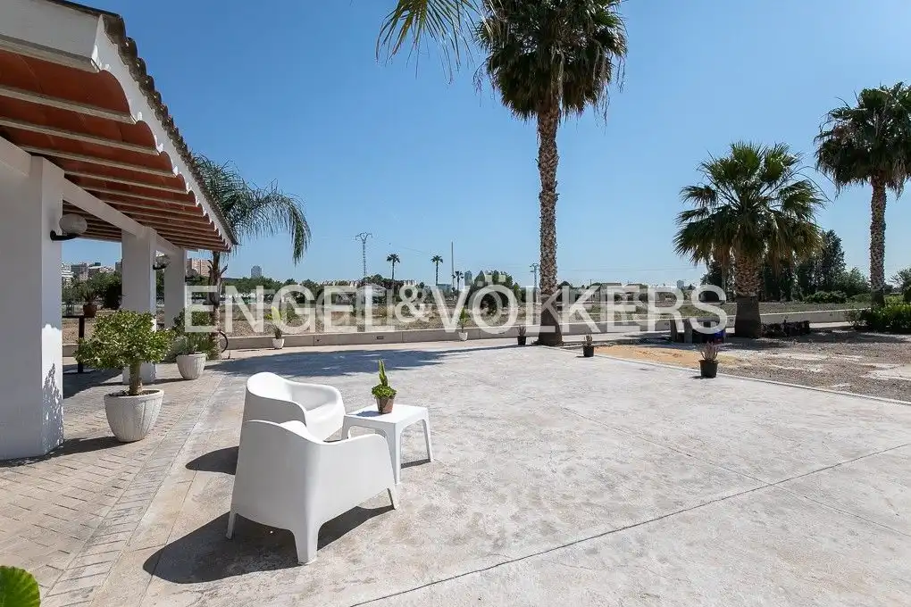 Terraza de Casa o chalet en venta en Valencia con Aire acondicionado, Calefacción y Jardín privado