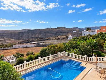 Appartement compact avec balcon à louer à Montaña - La Data