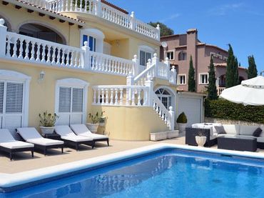 Detached house with pool for sale in Pedreguer