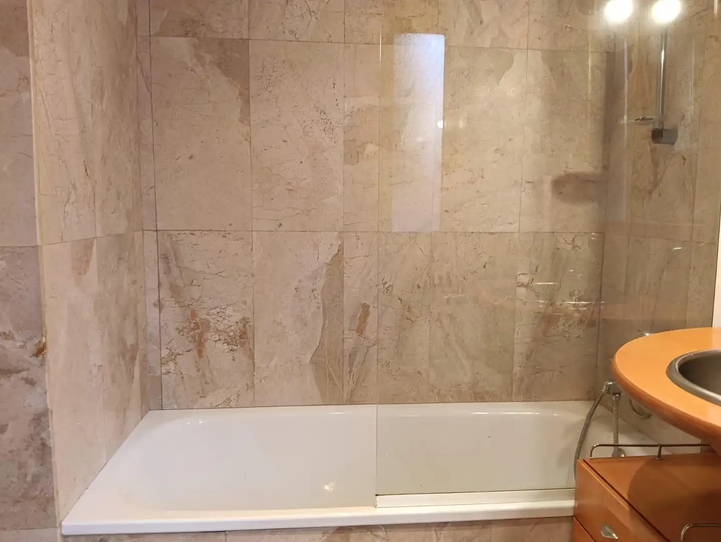 Bathroom of Flat for sale in San Lorenzo de El Escorial  with Heating, Parquet flooring and Storage room