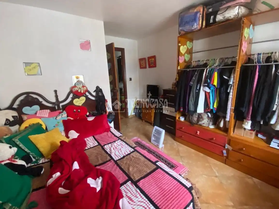 Dormitori de Pis en venda en Moguer amb Aire condicionat i Balcó