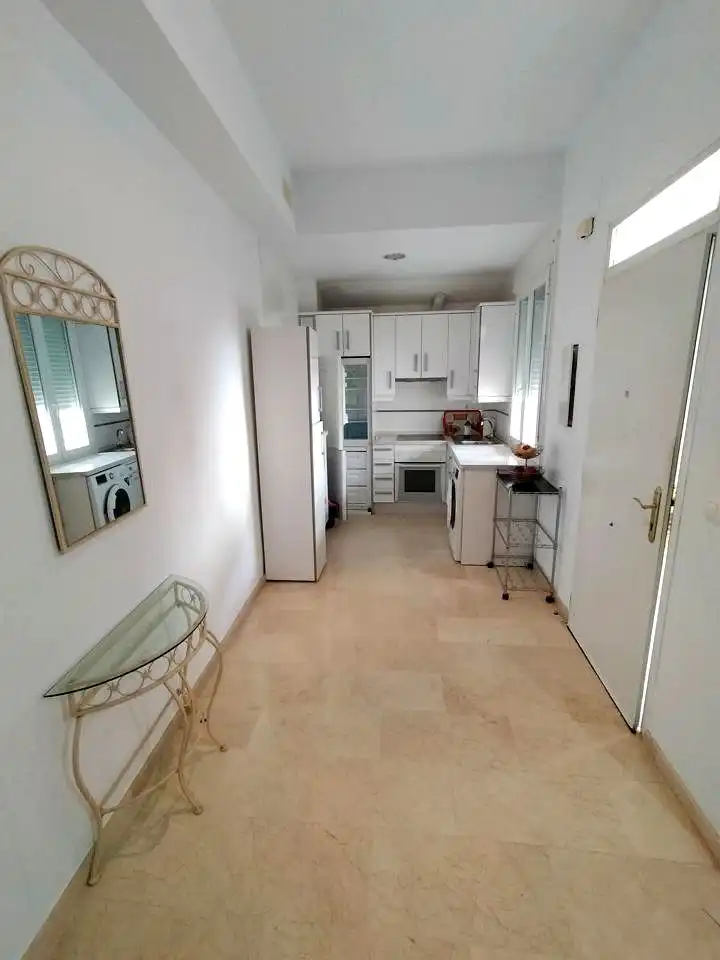 Cuina de Apartament de lloguer en Córdoba amb Aire condicionat i Moblat